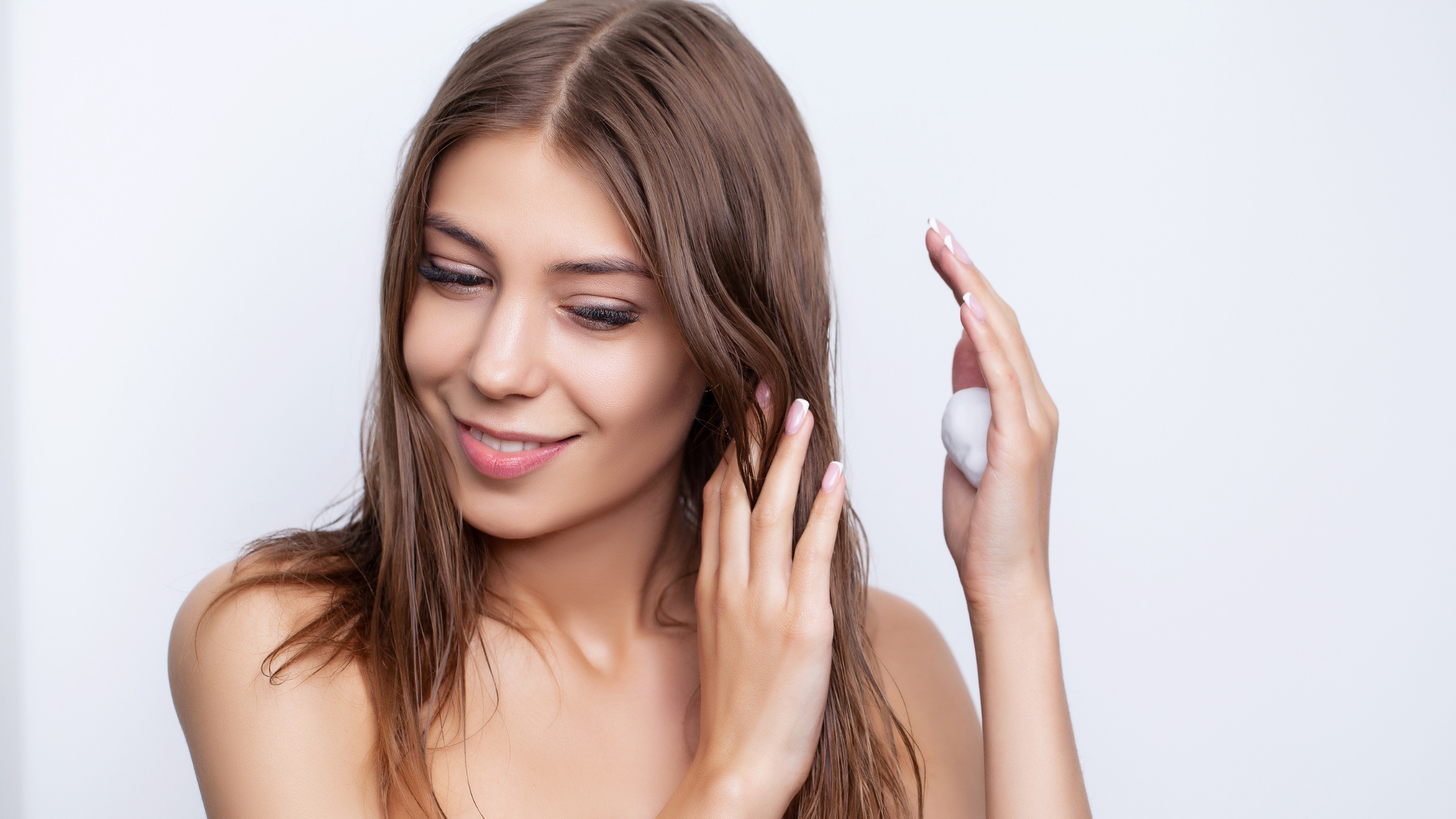 Que veut dire "sans sulfate" et pourquoi choisir des produits capillaires sans sulfate ? 💆♀️✨